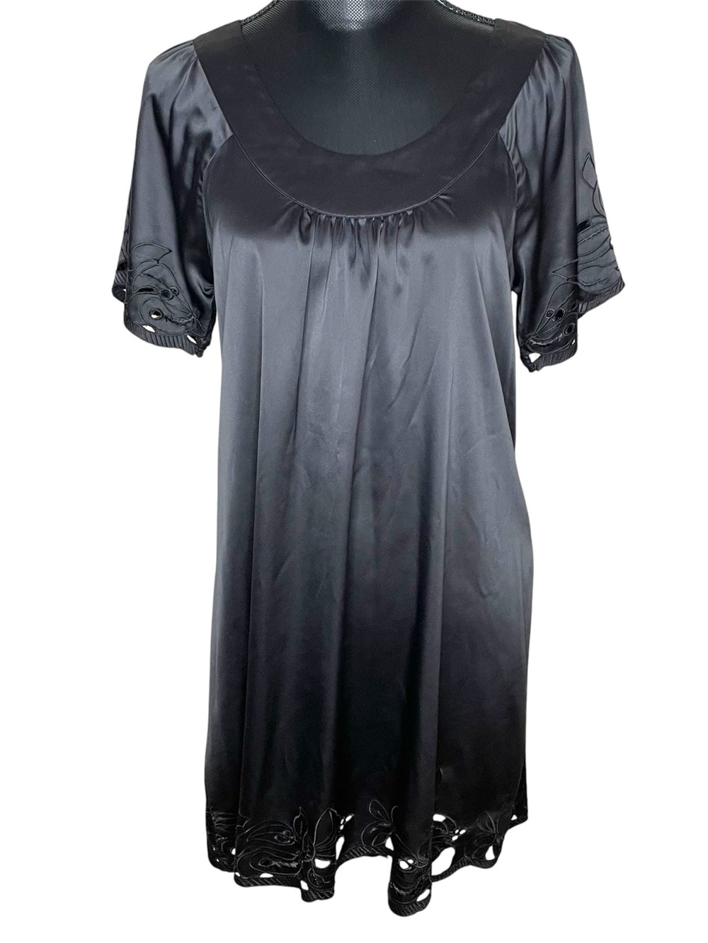 Vertigo Paris Dress Mini Satin Short Sleeve Scalloped Cutout Hem Black Medium